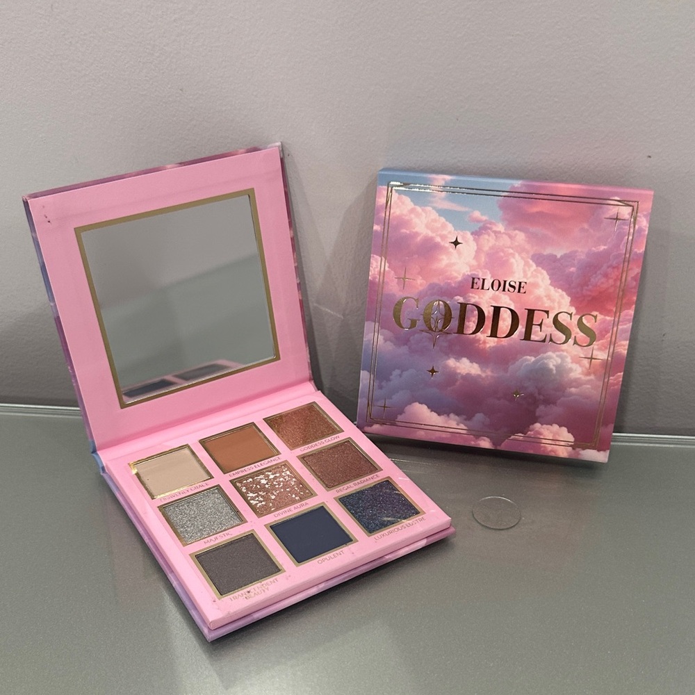 Eloise Goddess Eyeshadow Palette - Pink and Gold